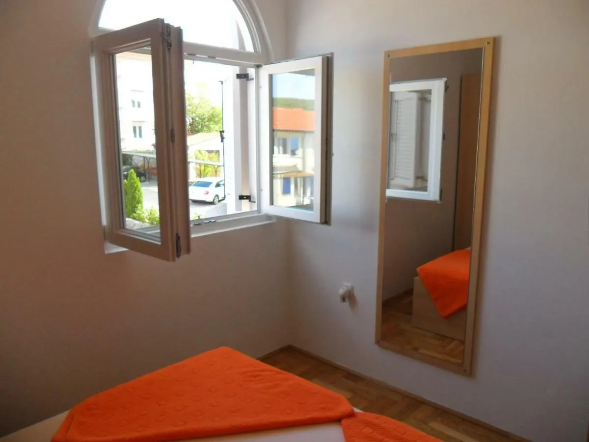 Apartment Apartmani Tomicic Malinska Croatia