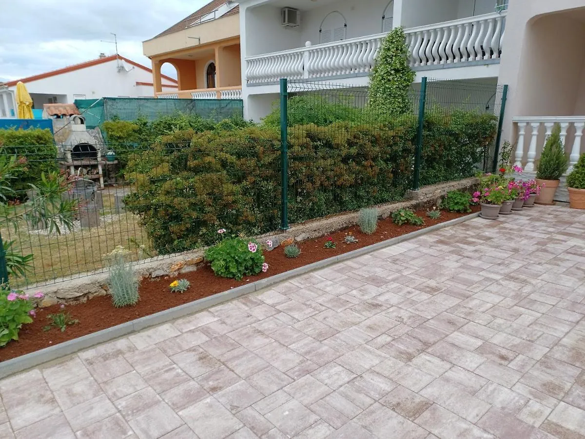 Apartmani Tomicic Malinska Croatia