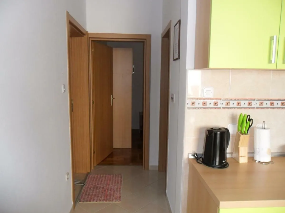 Apartmani Tomicic Malinska 0*,  Croatia