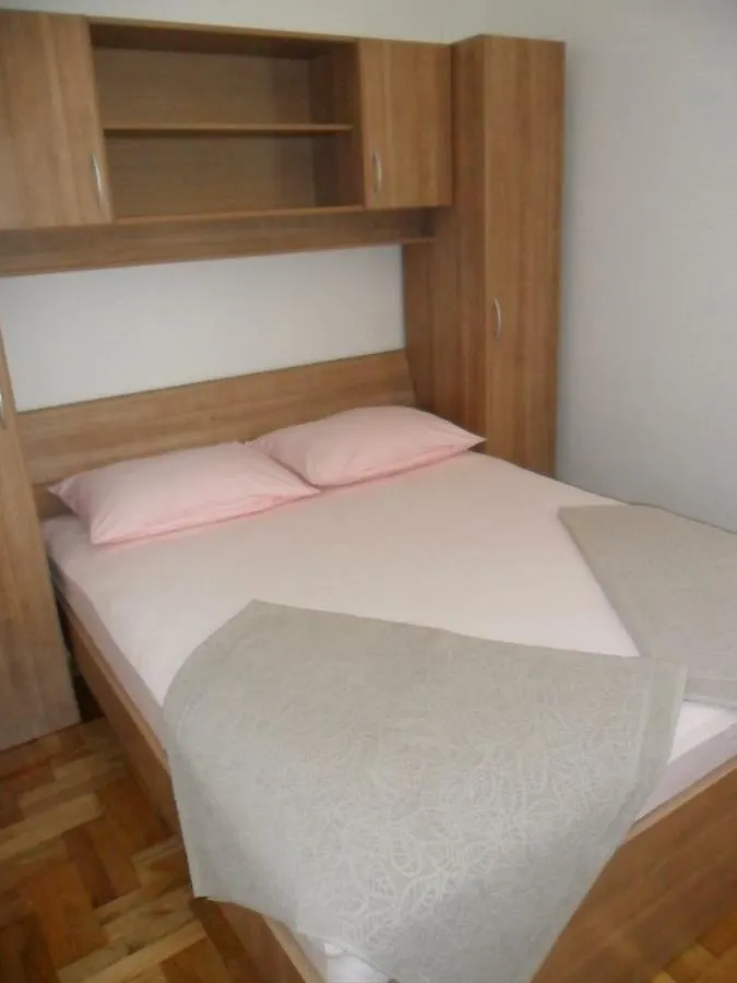 Apartmani Tomicic Malinska 0*,  Croatia