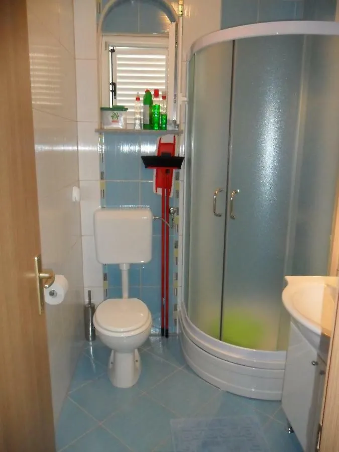 Apartmani Tomicic Malinska 0*,  Croatia